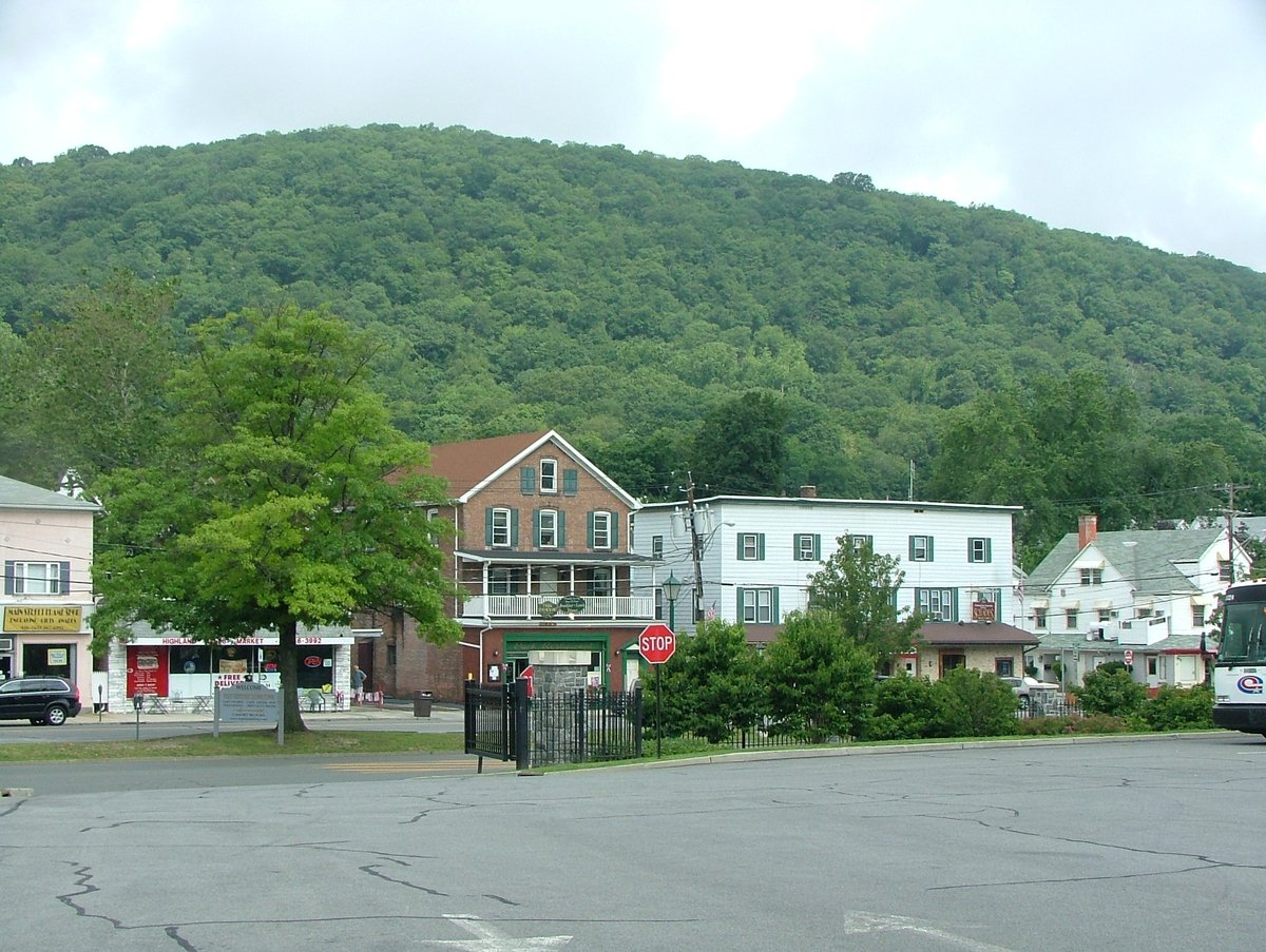 Highland, NY - File:Highland Falls, New York - panoramio.jpg - Wikimedia Commons